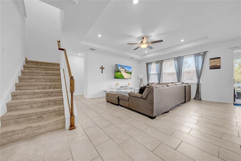 На продажу: $685,746 (4 спален, 3 ванн, 3313 Квадратных фут)