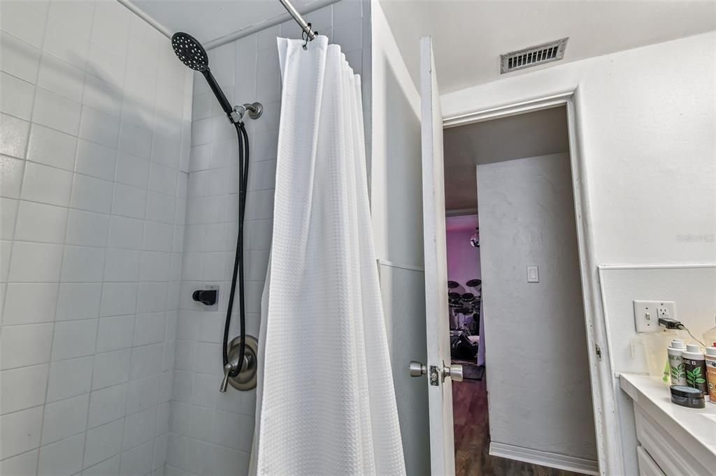 For Sale: $749,000 (5 beds, 0 baths, 2766 Square Feet)