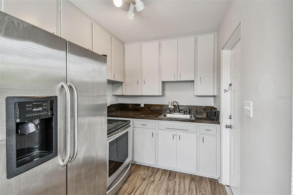 For Sale: $749,000 (5 beds, 0 baths, 2766 Square Feet)