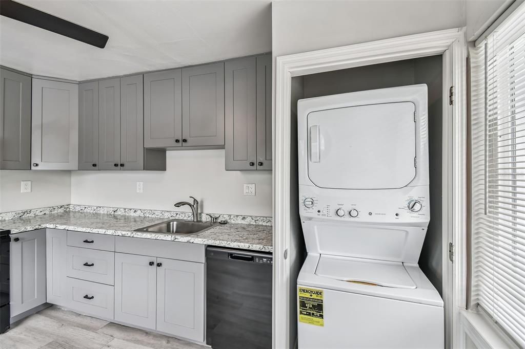 For Sale: $749,000 (5 beds, 0 baths, 2766 Square Feet)