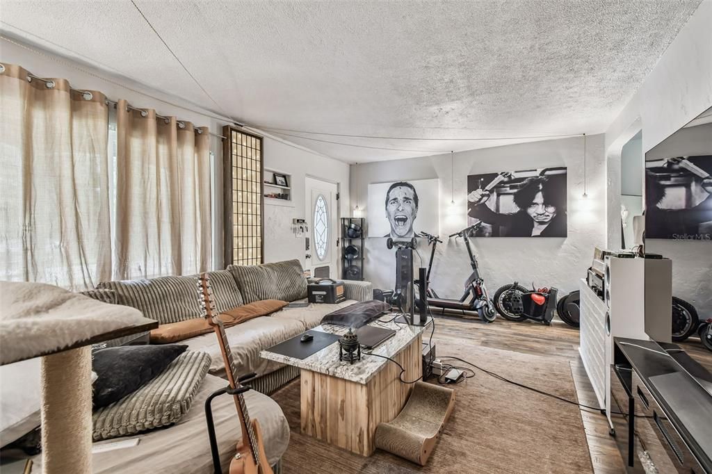 For Sale: $749,000 (5 beds, 0 baths, 2766 Square Feet)