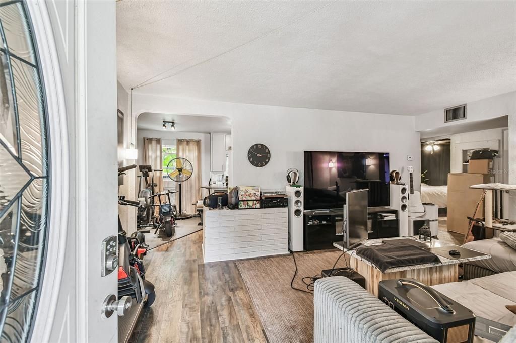 For Sale: $749,000 (5 beds, 0 baths, 2766 Square Feet)