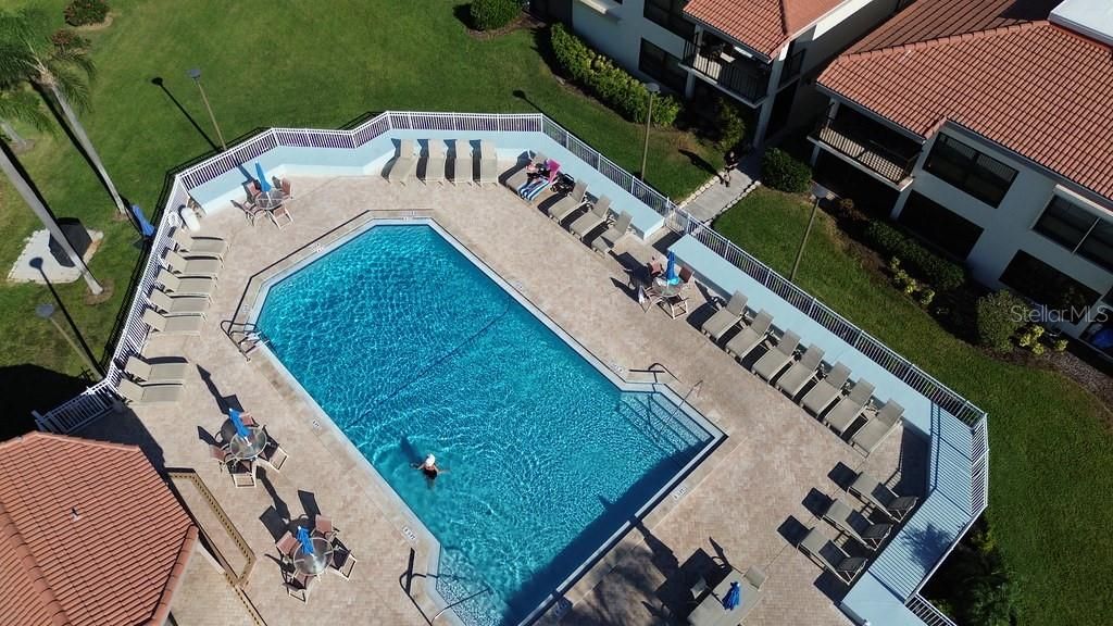 На продажу: $399,999 (2 спален, 2 ванн, 945 Квадратных фут)