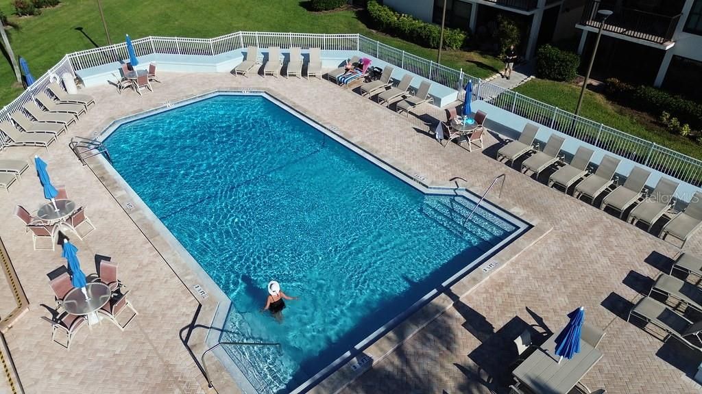 На продажу: $399,999 (2 спален, 2 ванн, 945 Квадратных фут)