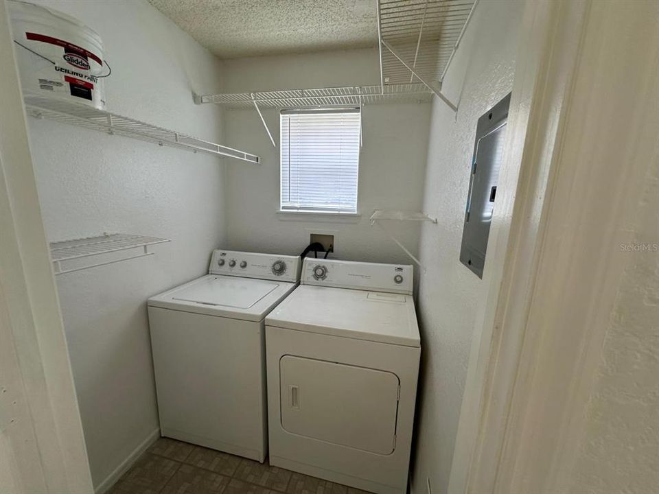 For Rent: $1,350 (1 beds, 1 baths, 762 Square Feet)