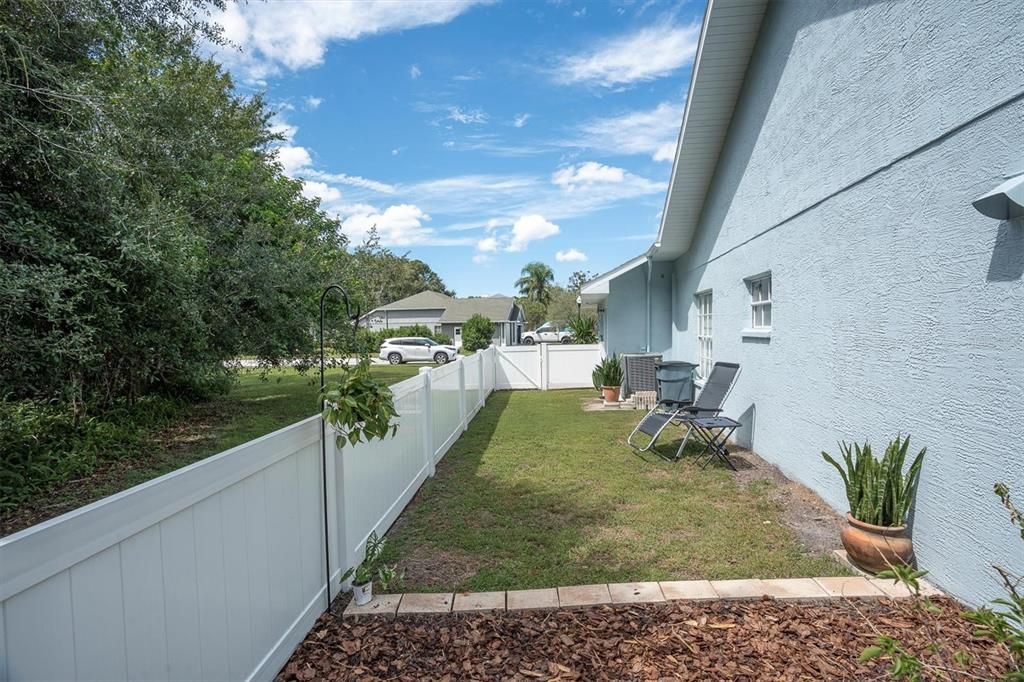 Под контрактом: $485,000 (3 спален, 2 ванн, 1932 Квадратных фут)