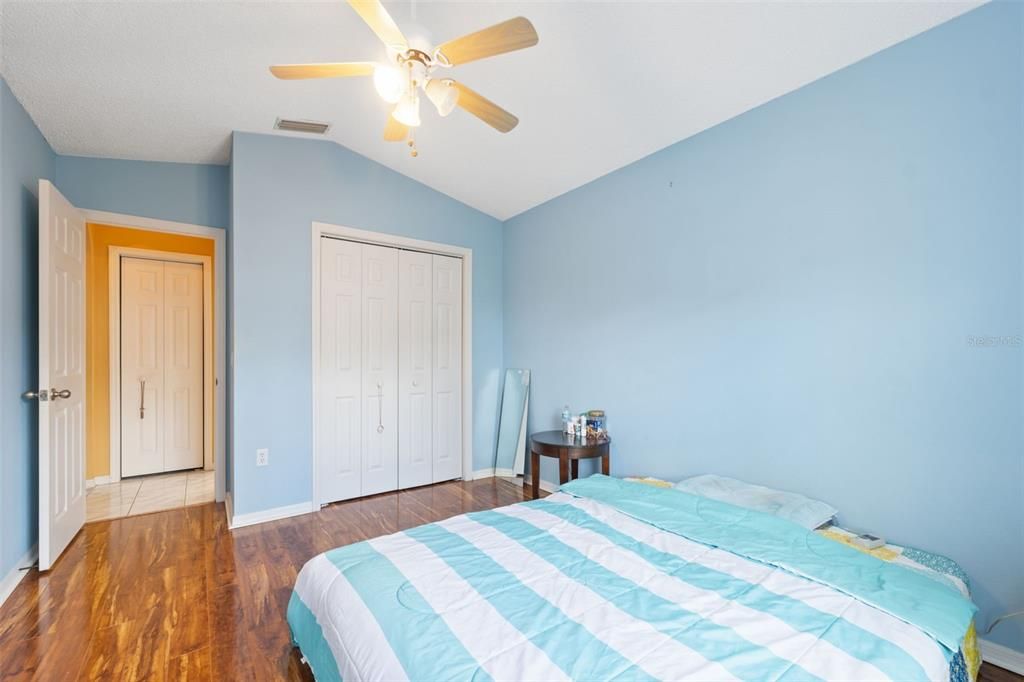 Active With Contract: $270,000 (2 beds, 2 baths, 1264 Square Feet)