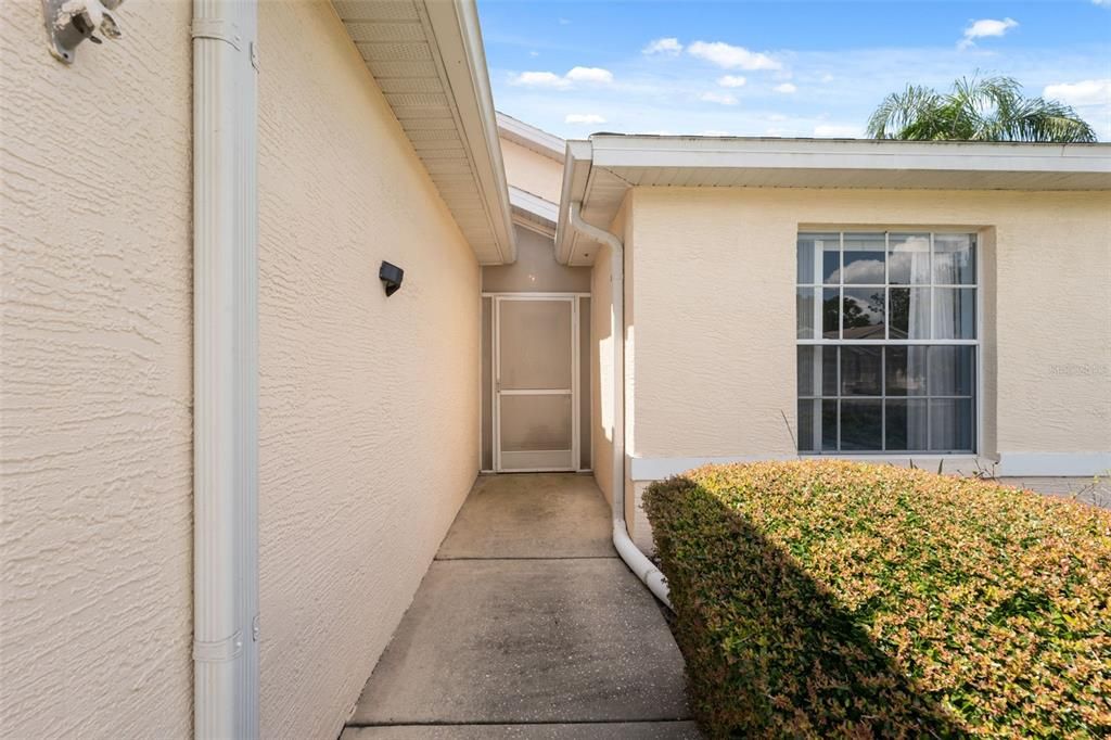 Active With Contract: $270,000 (2 beds, 2 baths, 1264 Square Feet)