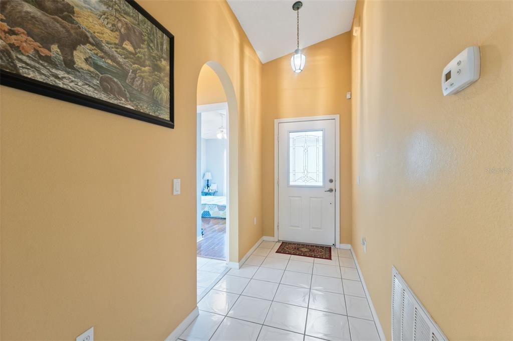 Active With Contract: $270,000 (2 beds, 2 baths, 1264 Square Feet)