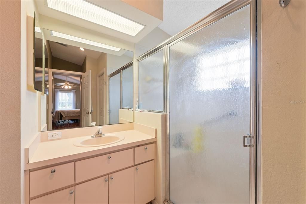 Active With Contract: $270,000 (2 beds, 2 baths, 1264 Square Feet)