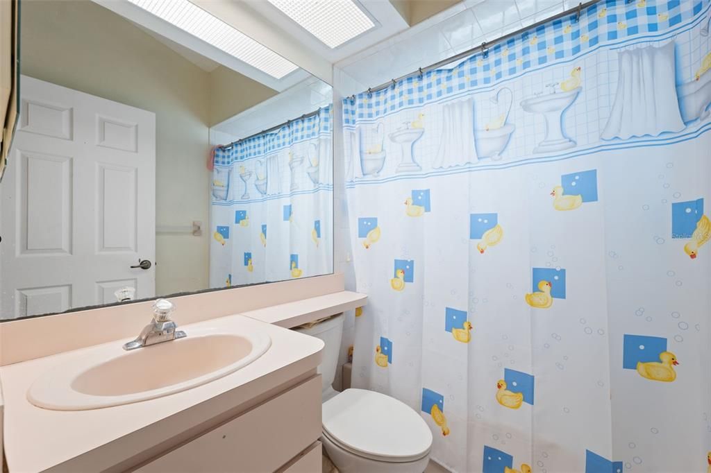 Active With Contract: $270,000 (2 beds, 2 baths, 1264 Square Feet)