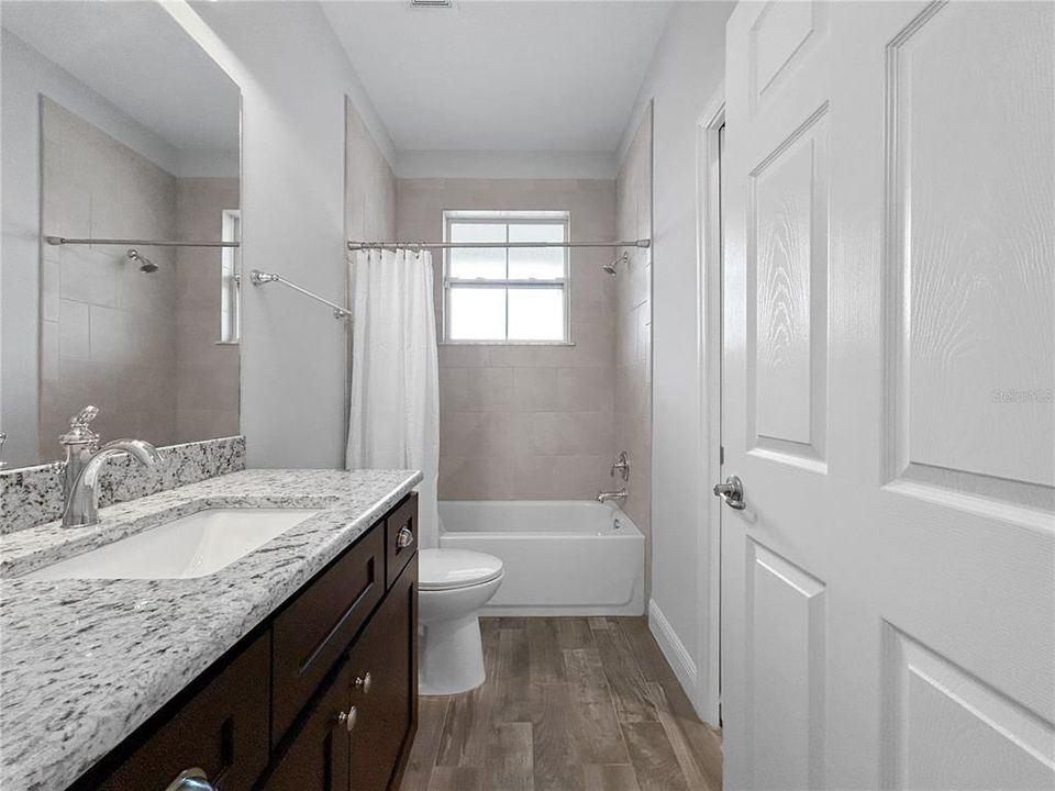 For Sale: $929,900 (4 beds, 3 baths, 2316 Square Feet)