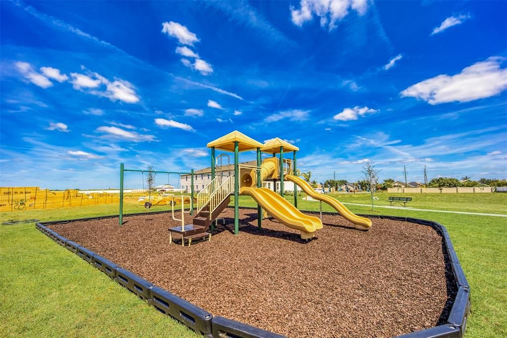 待售: $227,900 (2 贝兹, 2 浴室, 1574 平方英尺)