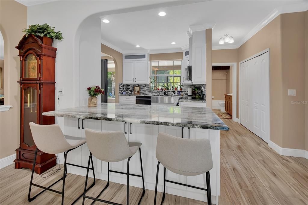 En Venta: $879,900 (5 camas, 3 baños, 3154 Pies cuadrados)