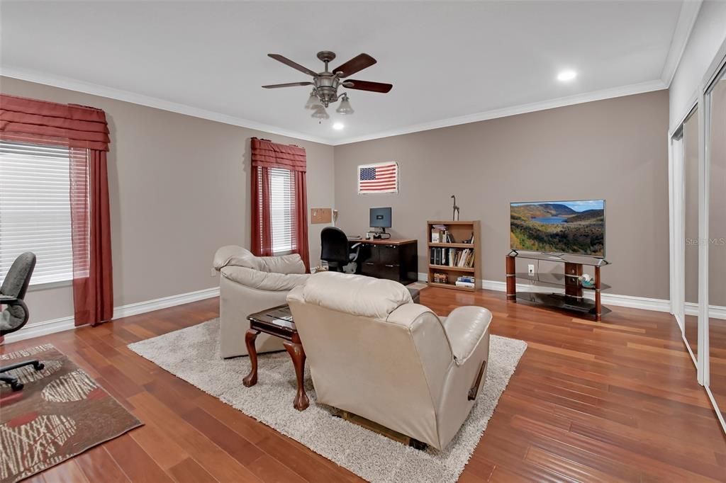 En Venta: $879,900 (5 camas, 3 baños, 3154 Pies cuadrados)