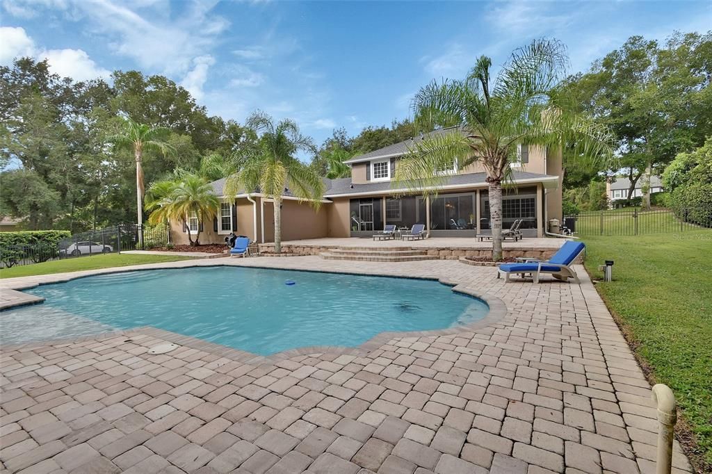 En Venta: $879,900 (5 camas, 3 baños, 3154 Pies cuadrados)