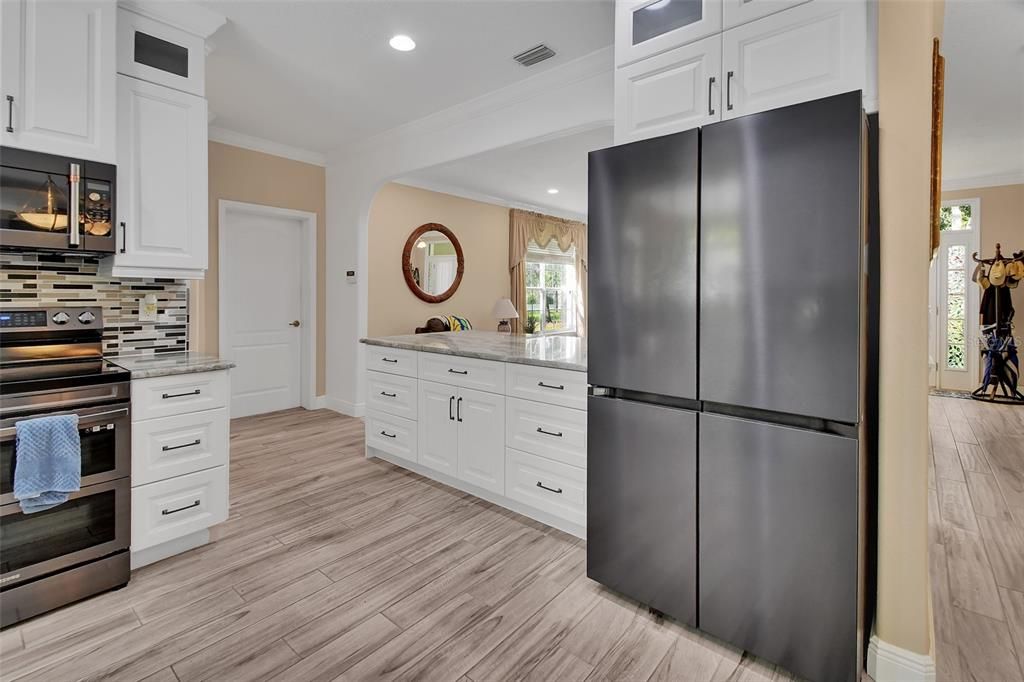 En Venta: $879,900 (5 camas, 3 baños, 3154 Pies cuadrados)