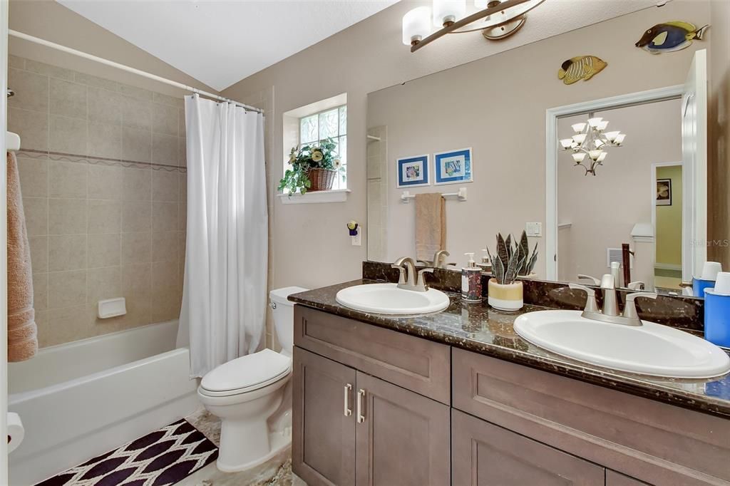 En Venta: $879,900 (5 camas, 3 baños, 3154 Pies cuadrados)