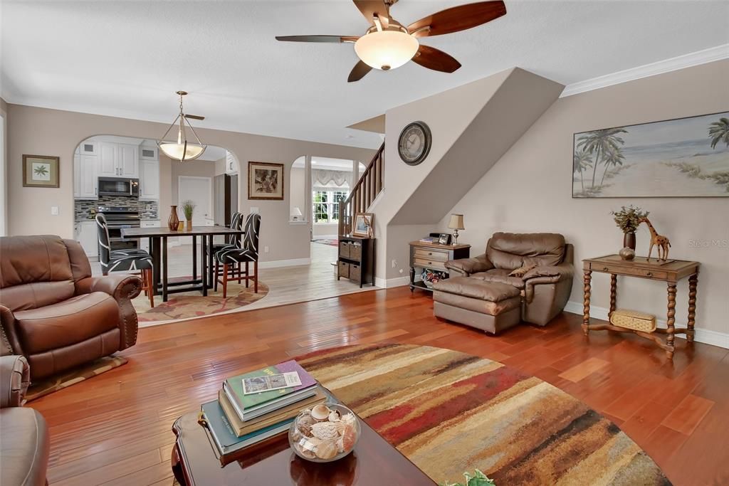 En Venta: $879,900 (5 camas, 3 baños, 3154 Pies cuadrados)