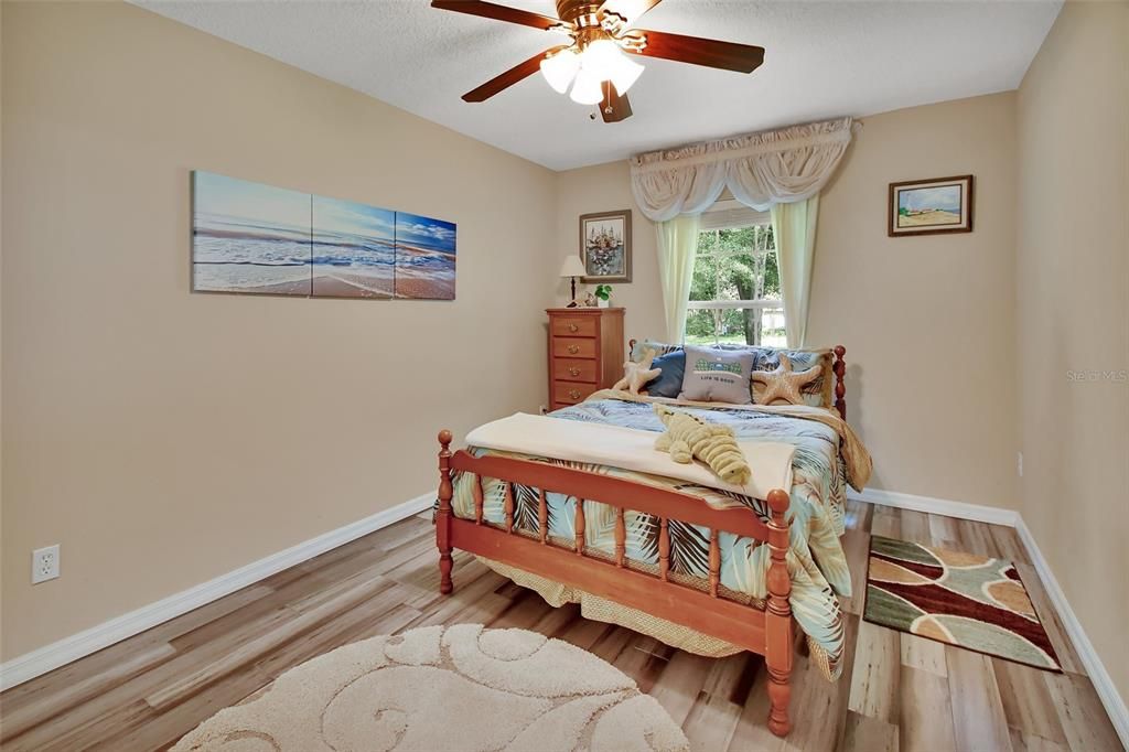 En Venta: $879,900 (5 camas, 3 baños, 3154 Pies cuadrados)