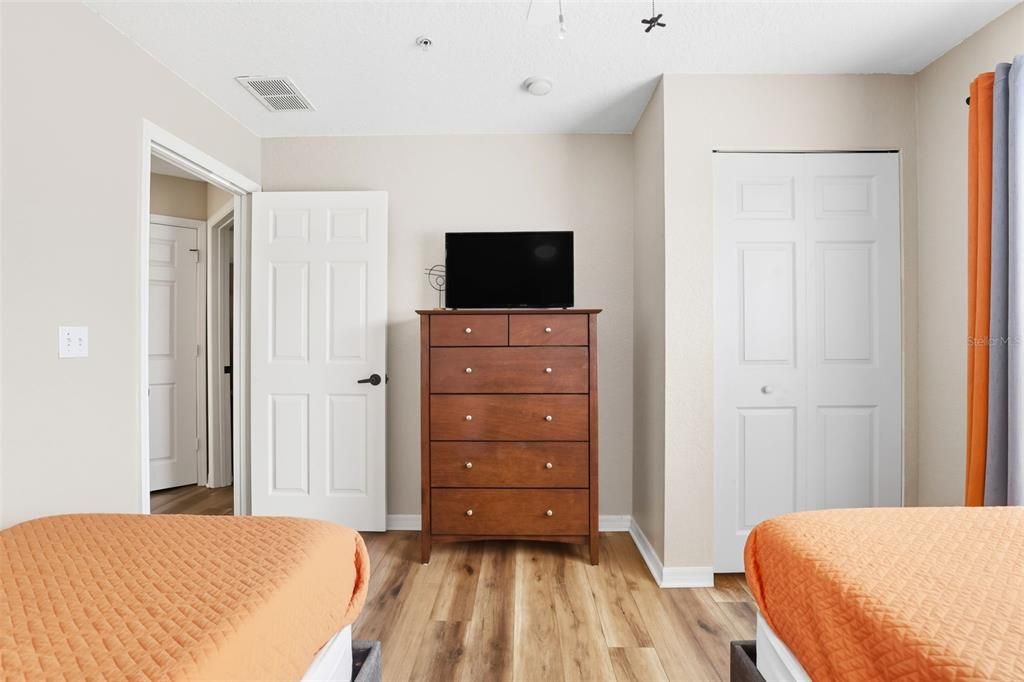 For Sale: $297,000 (4 beds, 3 baths, 1470 Square Feet)