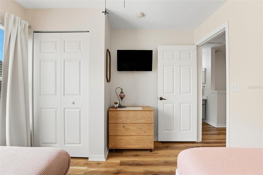 For Sale: $297,000 (4 beds, 3 baths, 1470 Square Feet)