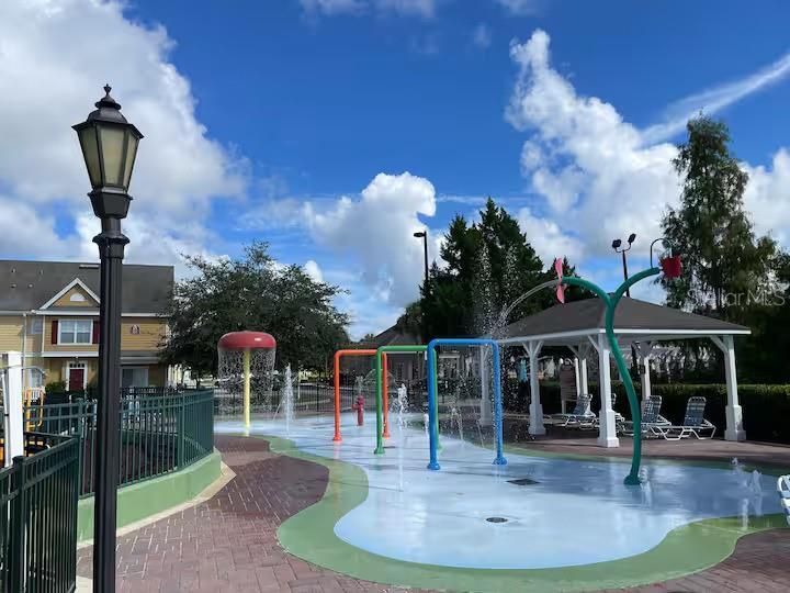 For Sale: $297,000 (4 beds, 3 baths, 1470 Square Feet)