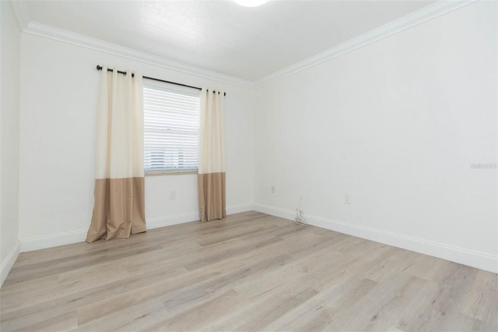 Под контрактом: $1,295 (1 спален, 1 ванн, 644 Квадратных фут)