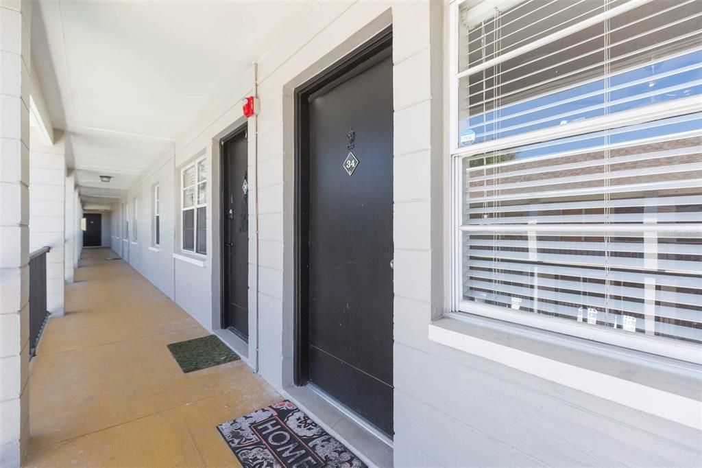 Под контрактом: $1,295 (1 спален, 1 ванн, 644 Квадратных фут)