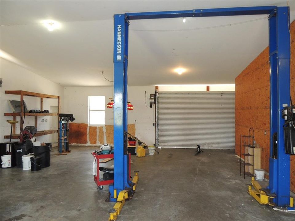 For Sale: $345,000 (1 beds, 1 baths, 480 Square Feet)