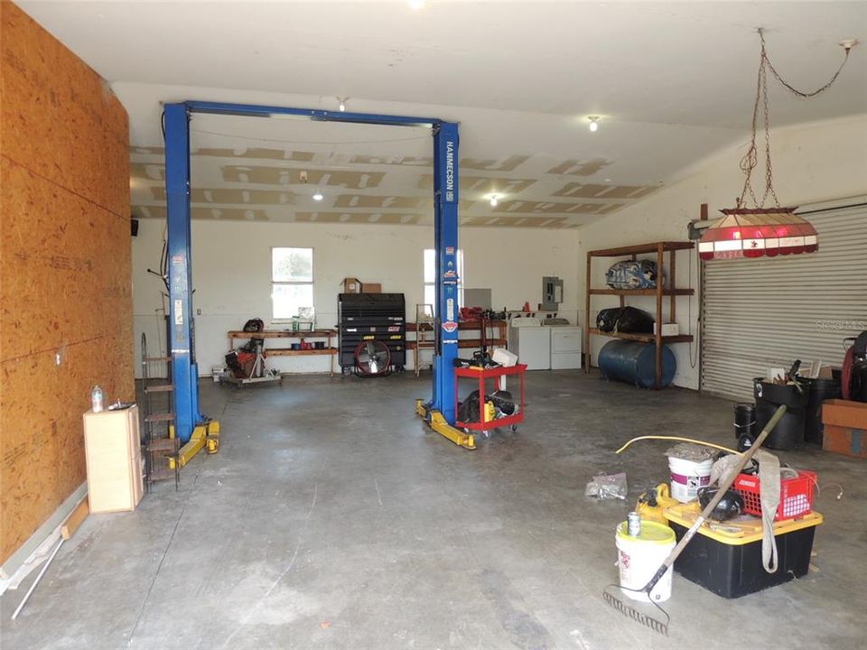 For Sale: $345,000 (1 beds, 1 baths, 480 Square Feet)