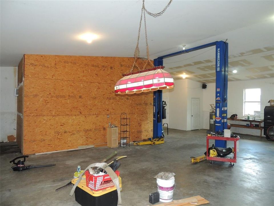 For Sale: $345,000 (1 beds, 1 baths, 480 Square Feet)