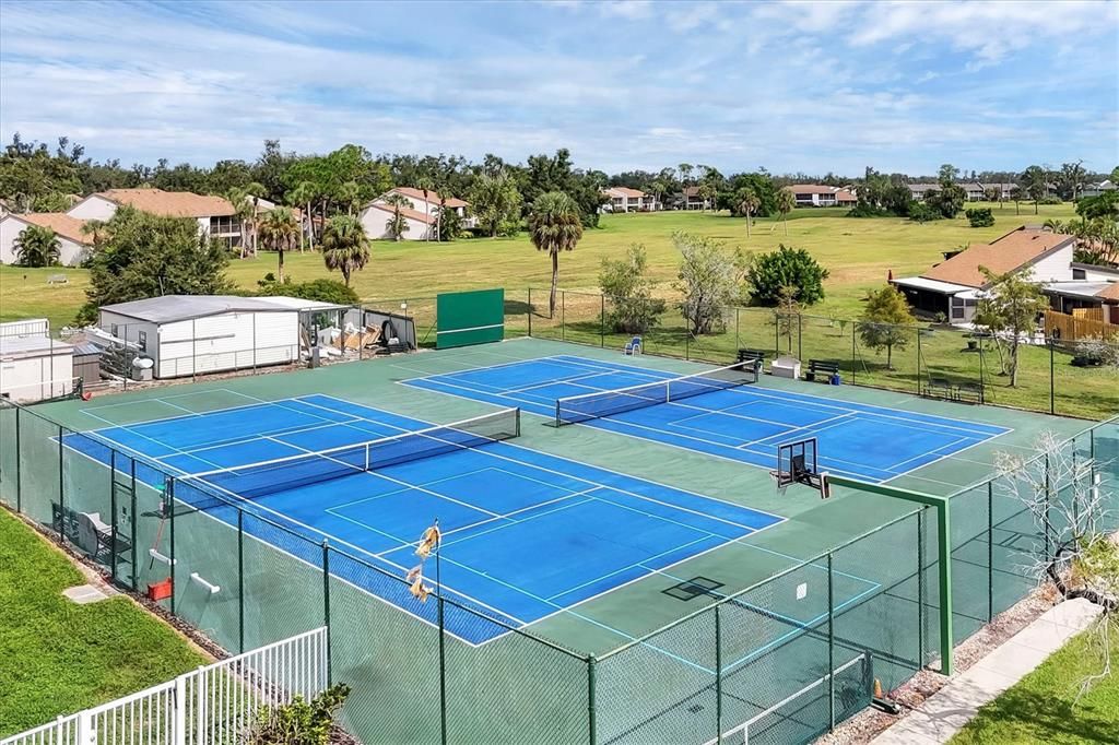 待售: $149,000 (1 贝兹, 1 浴室, 633 平方英尺)