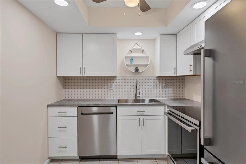 待售: $149,000 (1 贝兹, 1 浴室, 633 平方英尺)