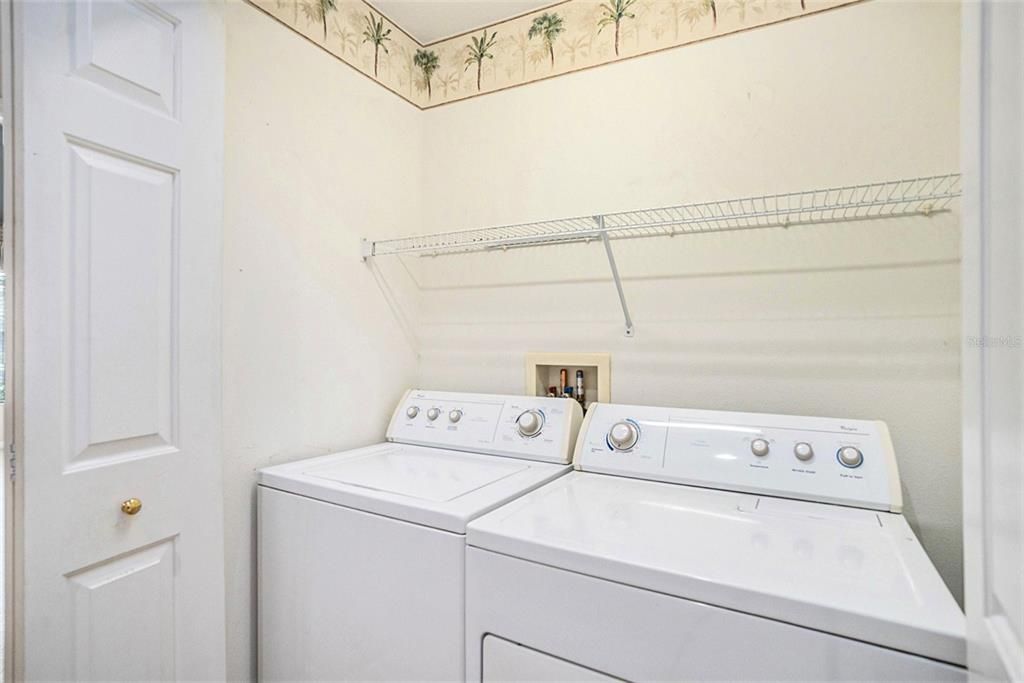 待售: $373,000 (2 贝兹, 2 浴室, 1740 平方英尺)