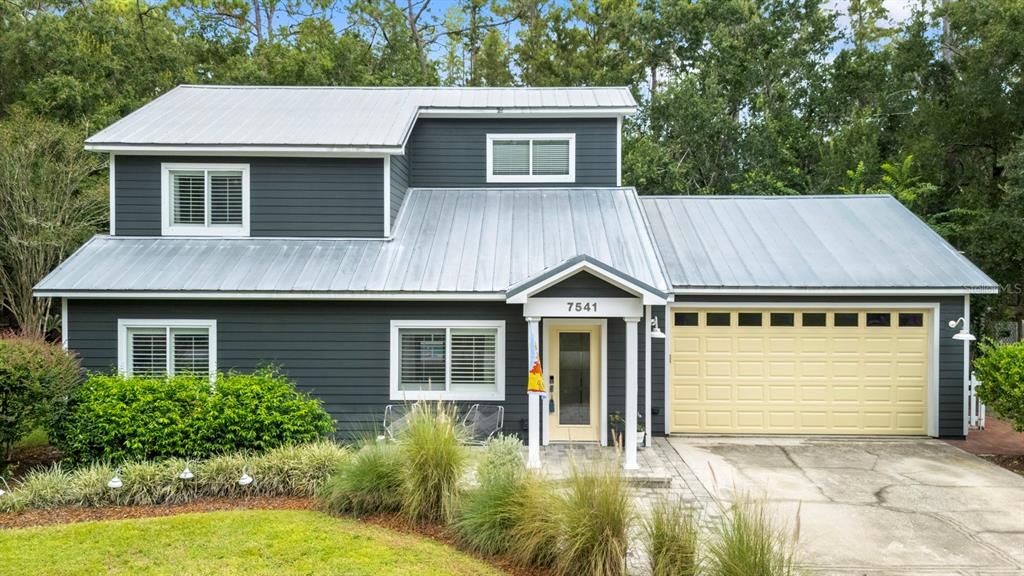 Recently Sold: $500,000 (3 beds, 2 baths, 1579 Square Feet)