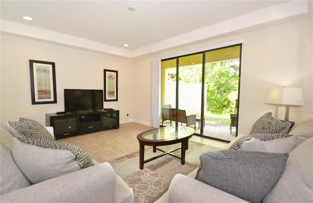 En Venta: $280,000 (3 camas, 2 baños, 1632 Pies cuadrados)