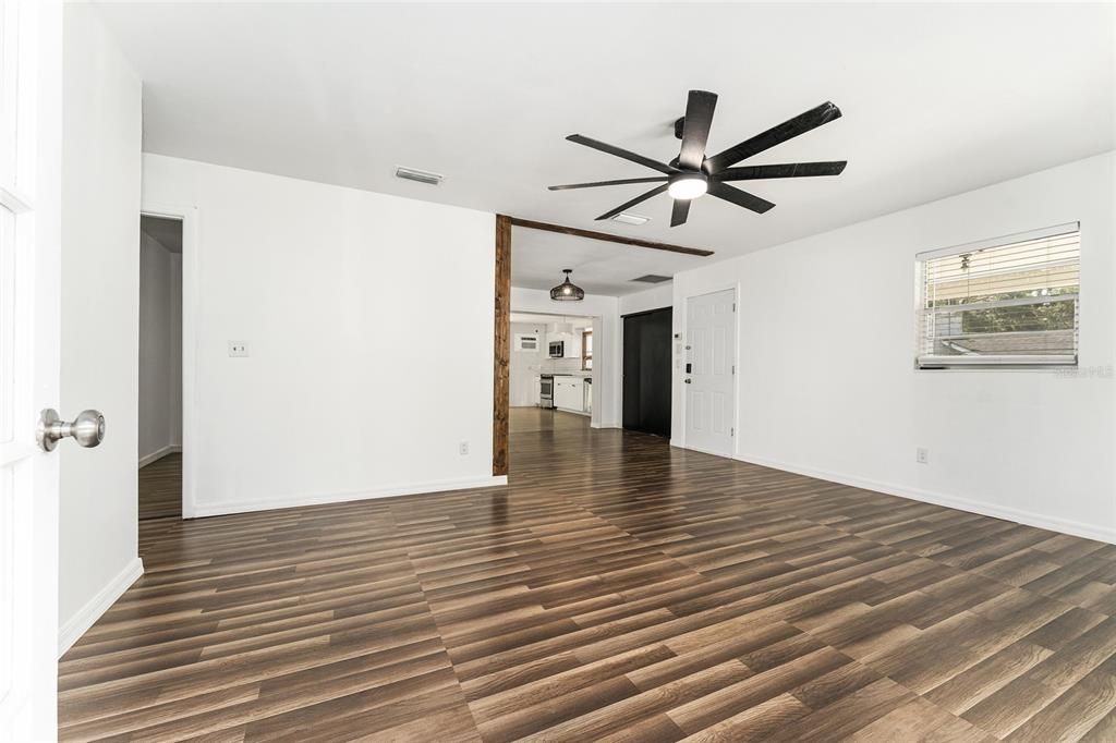 Activo con contrato: $199,999 (3 camas, 1 baños, 1192 Pies cuadrados)