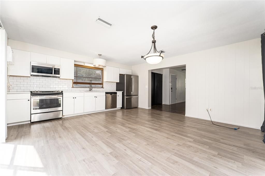 Activo con contrato: $199,999 (3 camas, 1 baños, 1192 Pies cuadrados)