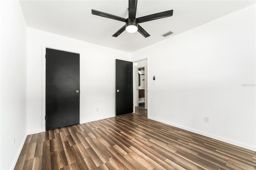 Activo con contrato: $199,999 (3 camas, 1 baños, 1192 Pies cuadrados)