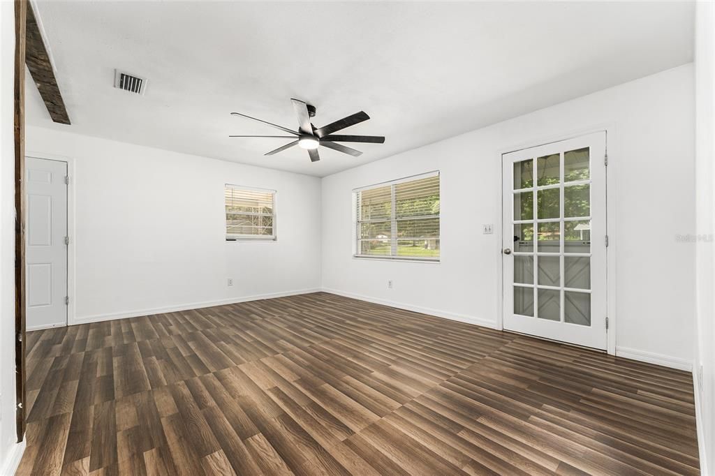 Activo con contrato: $199,999 (3 camas, 1 baños, 1192 Pies cuadrados)