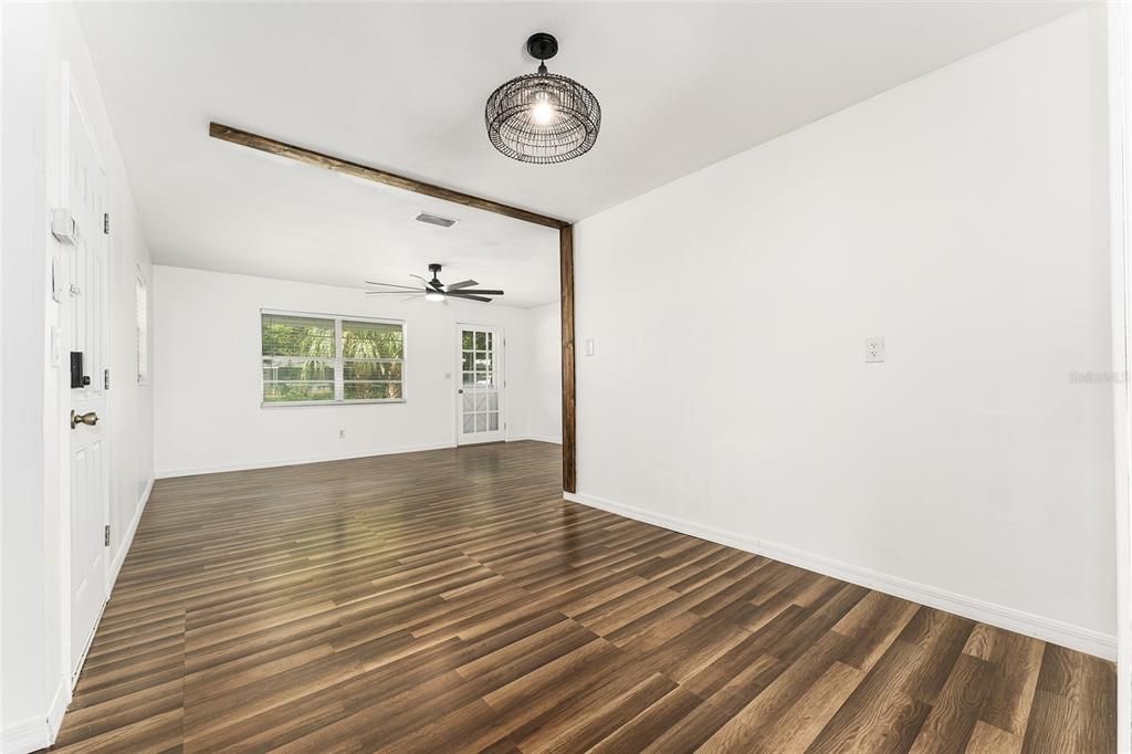 Activo con contrato: $199,999 (3 camas, 1 baños, 1192 Pies cuadrados)