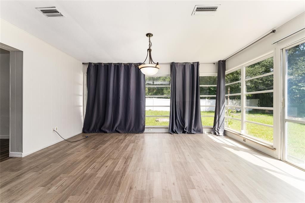 Activo con contrato: $199,999 (3 camas, 1 baños, 1192 Pies cuadrados)