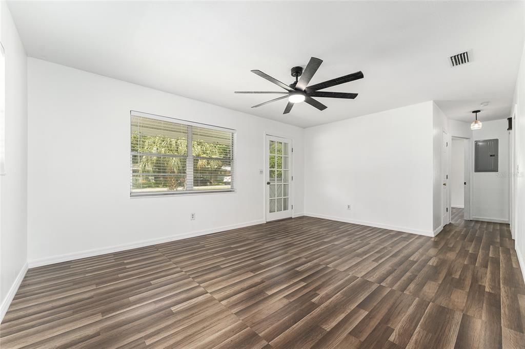 Activo con contrato: $199,999 (3 camas, 1 baños, 1192 Pies cuadrados)