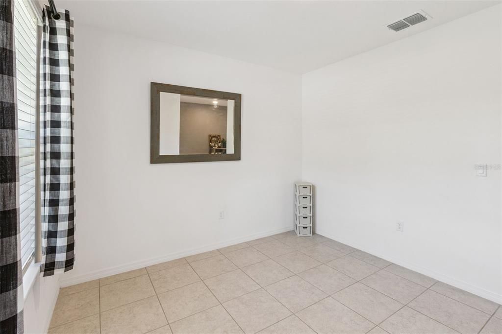 En Venta: $375,000 (4 camas, 3 baños, 2315 Pies cuadrados)