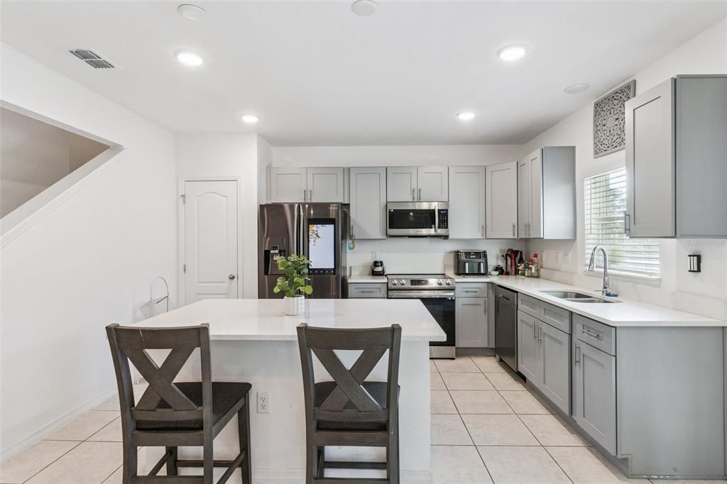 En Venta: $375,000 (4 camas, 3 baños, 2315 Pies cuadrados)