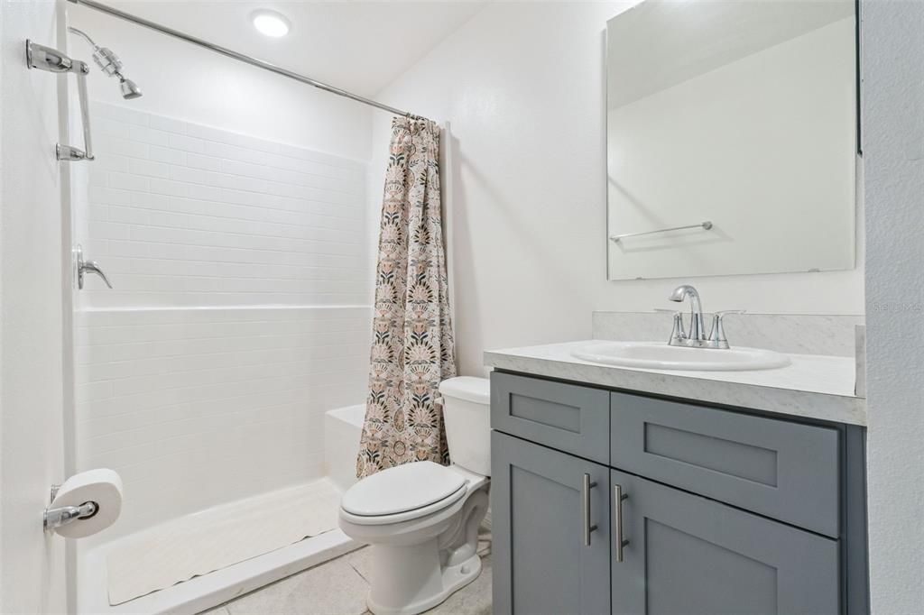 En Venta: $375,000 (4 camas, 3 baños, 2315 Pies cuadrados)