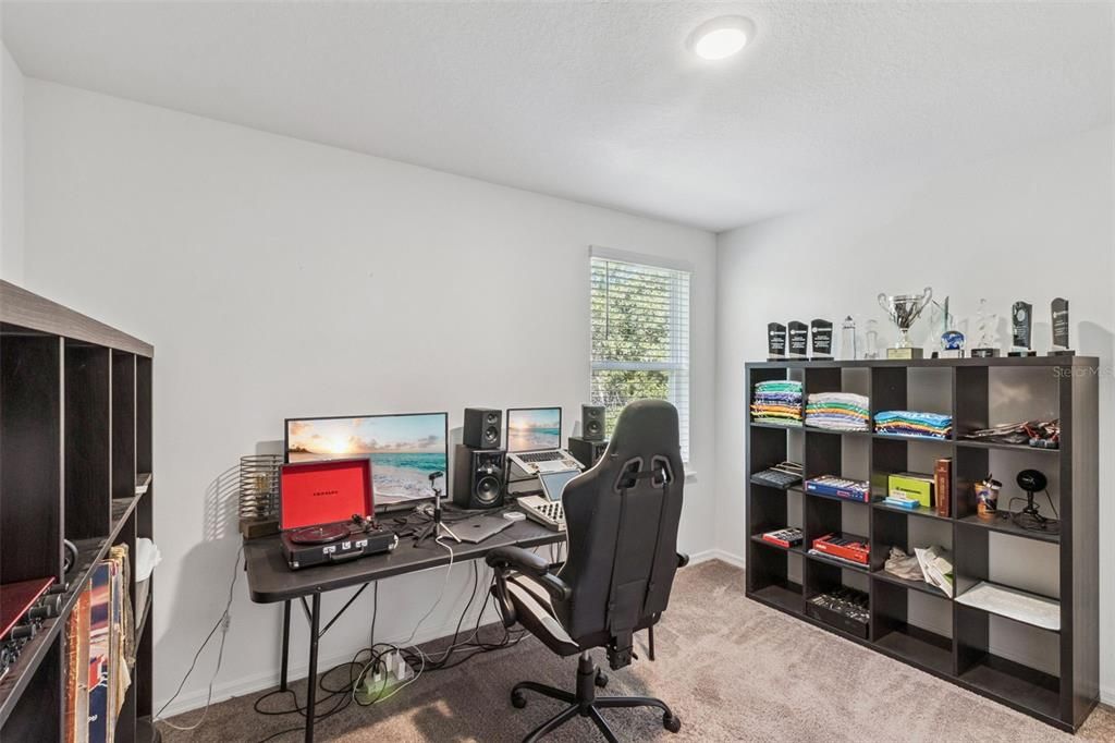 En Venta: $375,000 (4 camas, 3 baños, 2315 Pies cuadrados)