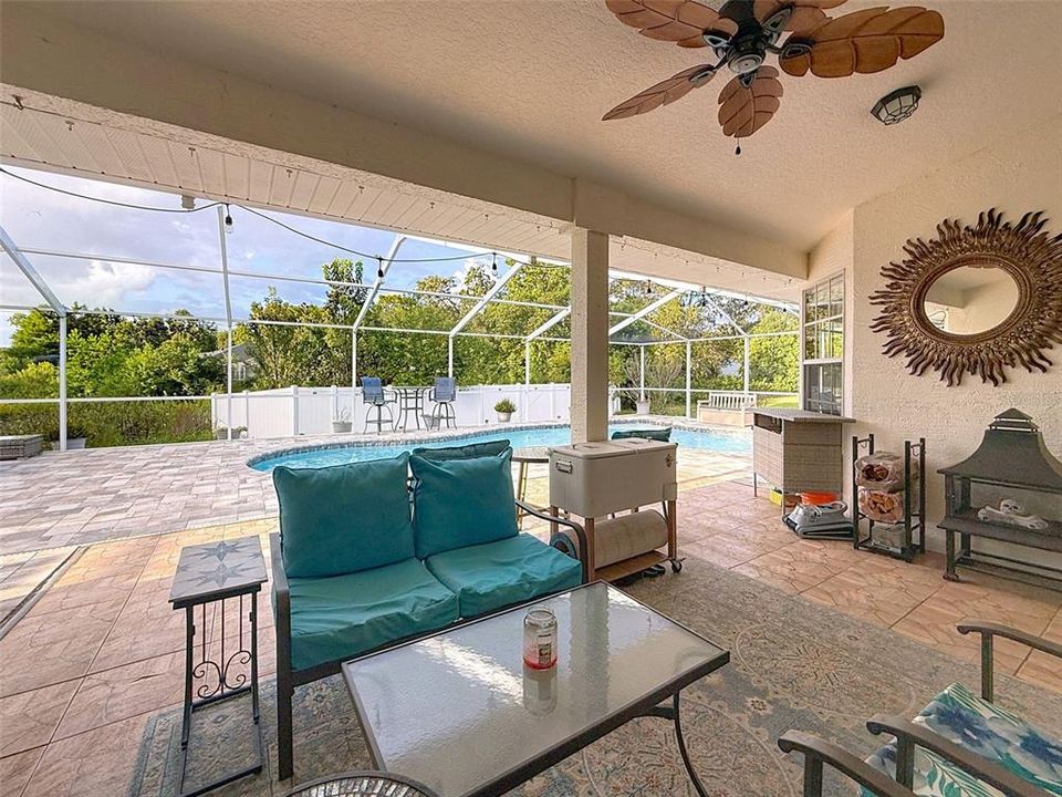 Active With Contract: $326,888 (2 beds, 2 baths, 1708 Square Feet)