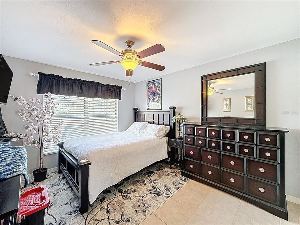 Active With Contract: $326,888 (2 beds, 2 baths, 1708 Square Feet)